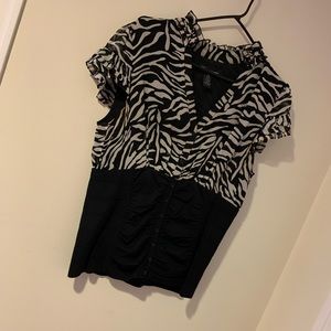 Women’s top by I.N.C size 14 no sleeves